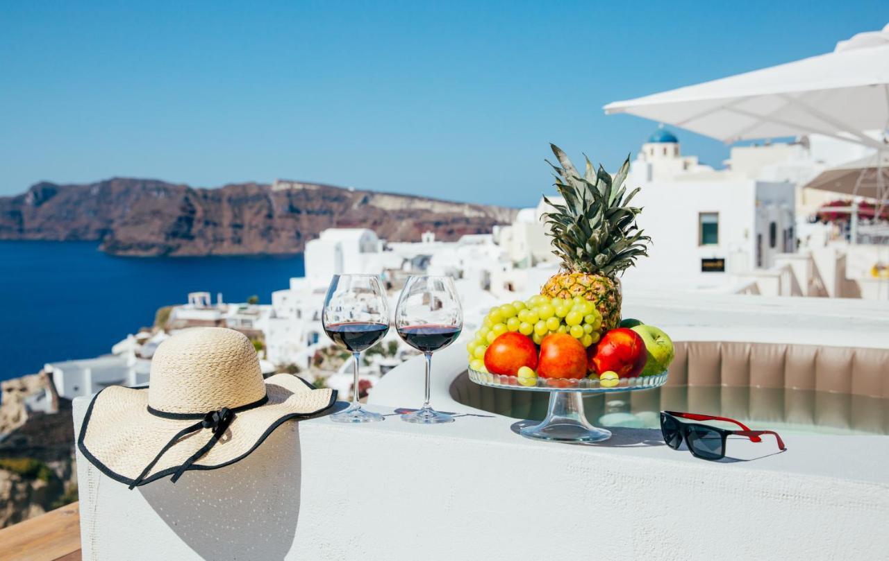 La Maltese Oia Luxury Suites מראה חיצוני תמונה