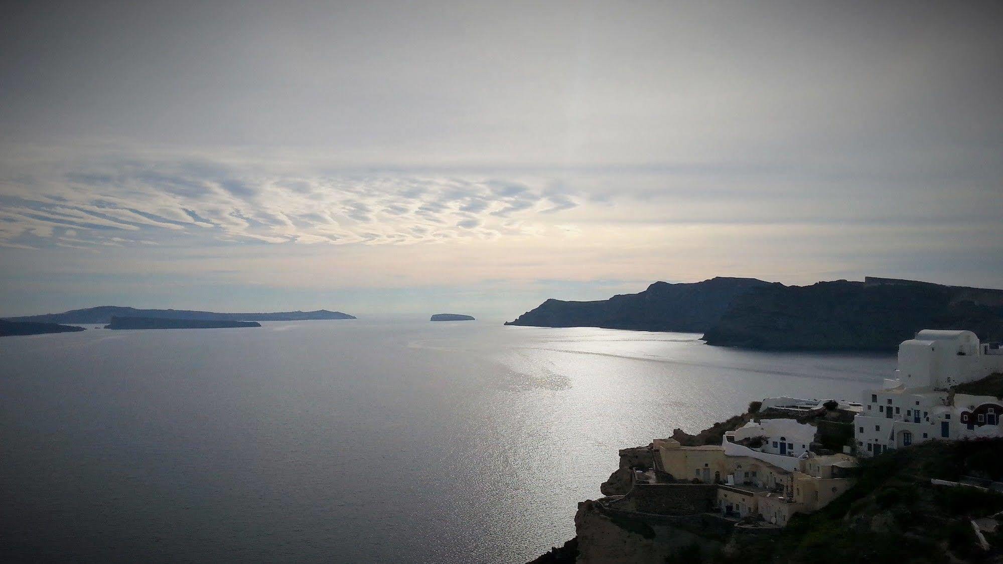La Maltese Oia Luxury Suites מראה חיצוני תמונה